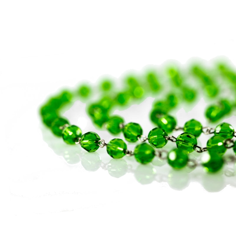 green chains of crystal strands